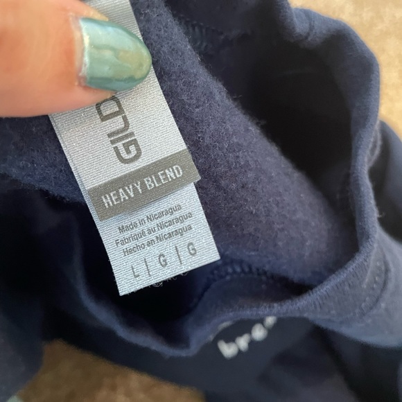 Embroidered bread sweater - Picture 3 of 3